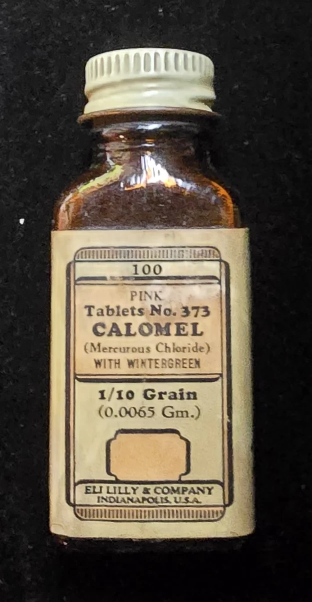 ront label of Eli Lilly Calomel Tablets bottle, marked No. 373 with wintergreen.
