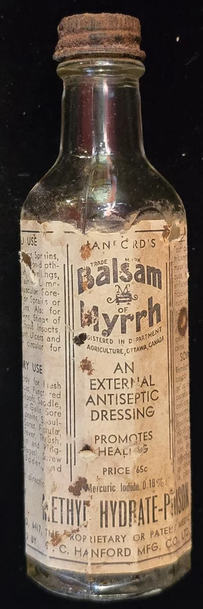 Antique Sanford’s Balsam of Myrrh bottle with bilingual label, C. Hanford Mfg. Co., Montreal