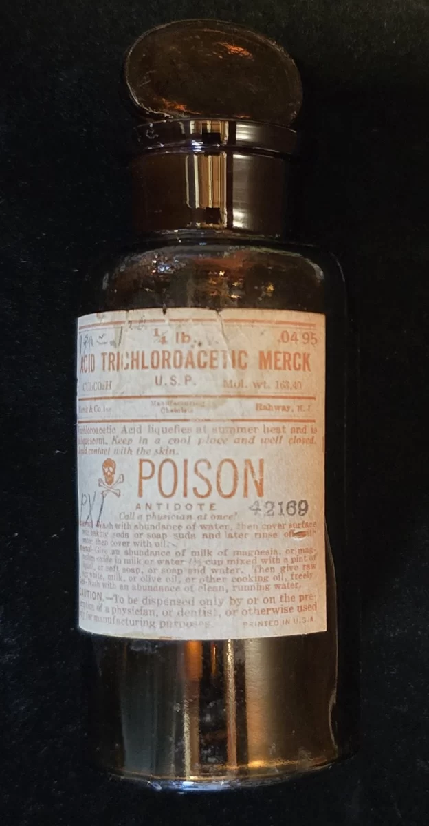 Merck trichloroacetic acid poison bottle with original stopper