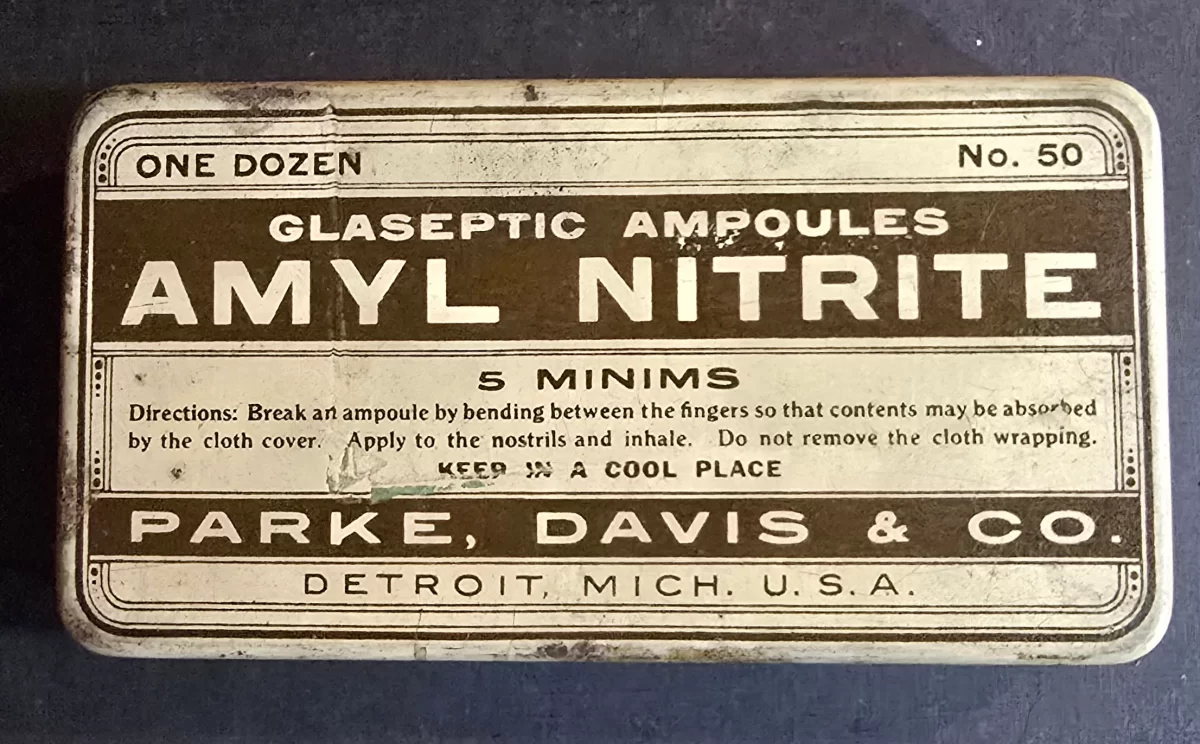 Parke Davis amyl nitrite Glaseptic ampoule tin exterior