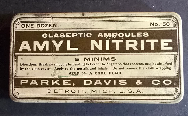 Parke Davis amyl nitrite Glaseptic ampoule tin exterior