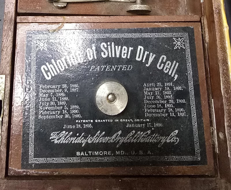 Chloride of Silver Dry Cell medical battery in original wooden case with electrode cords and control lever
