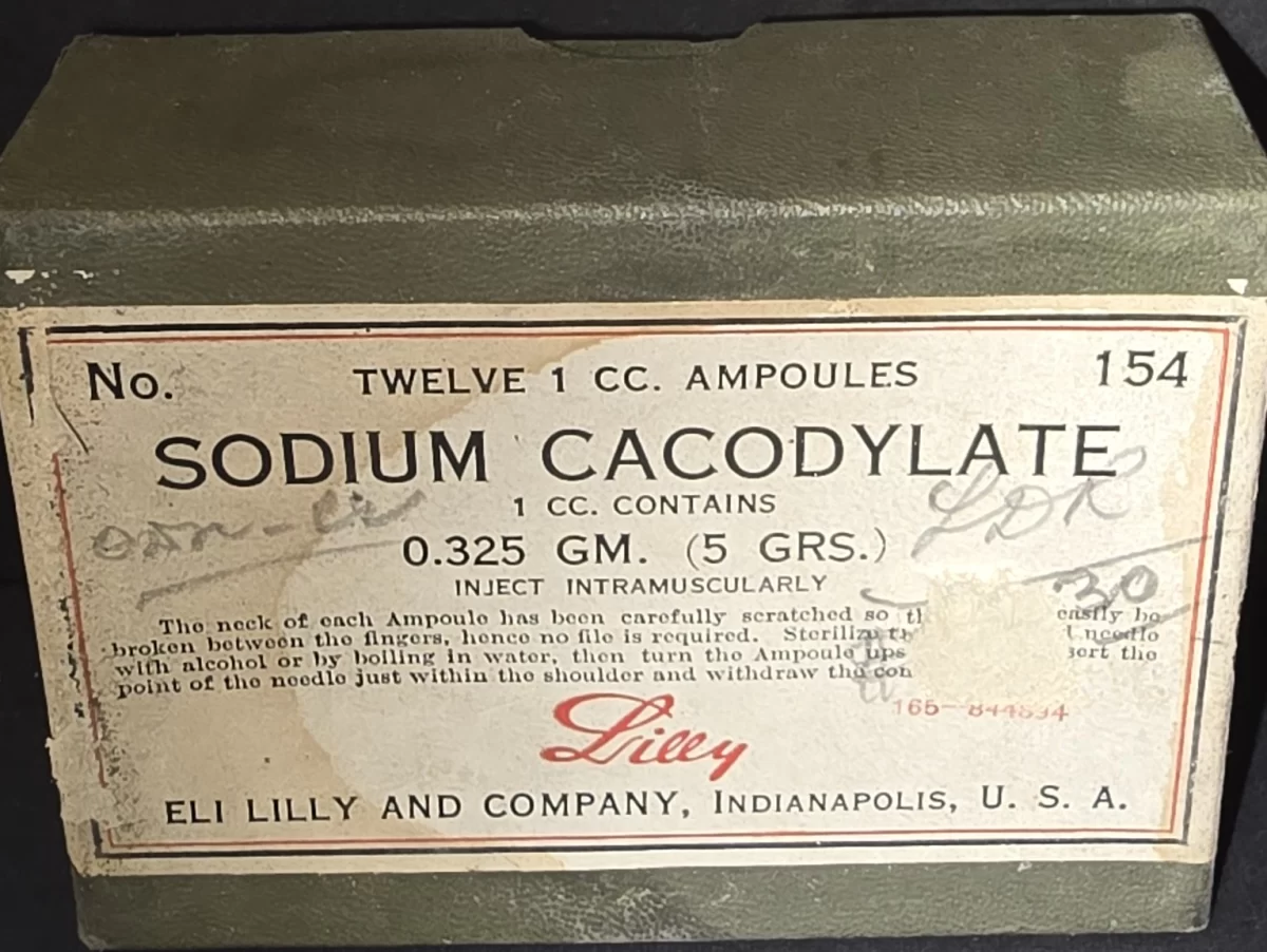Original Eli Lilly Sodium Cacodylate injection box, No. 154